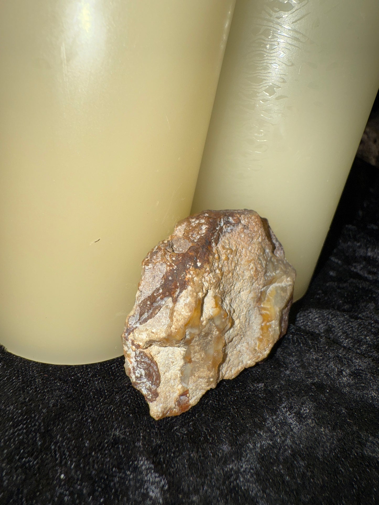 Face polished Lake Superior agate end cut with hematite inclusions